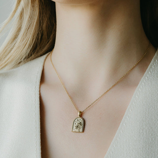 Petite Gold Palmera Necklace
