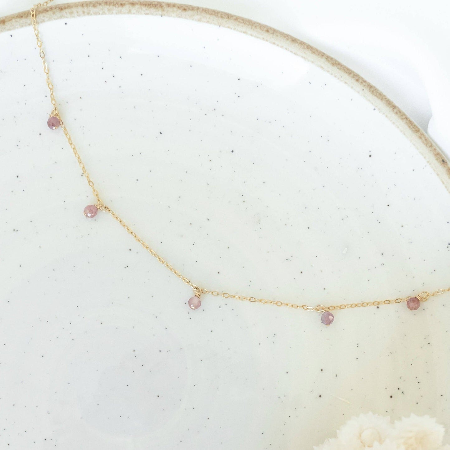 Petite Gold - Primrose Necklace: White (Natural Freshwater Pearls) / Gold Filled