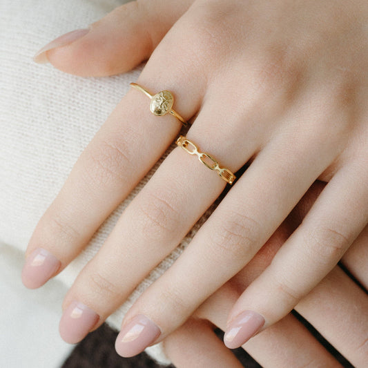 Petite Gold Bee Signet Ring 8