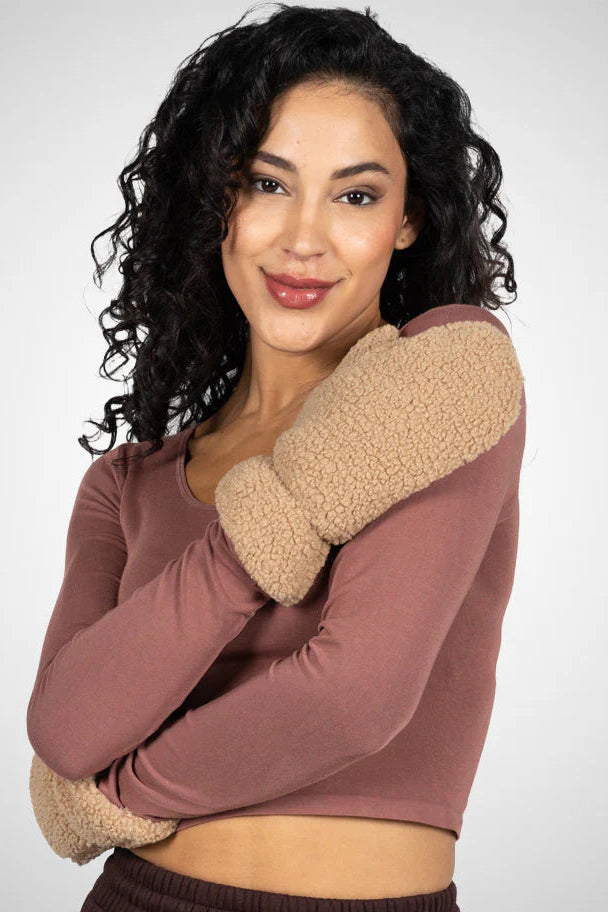 C'est Moi Teddy Mittens