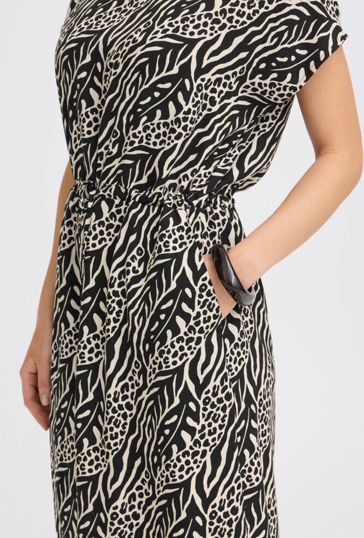 B Young BYmmjoella Oneck Dress Nature Vibes Meteorite