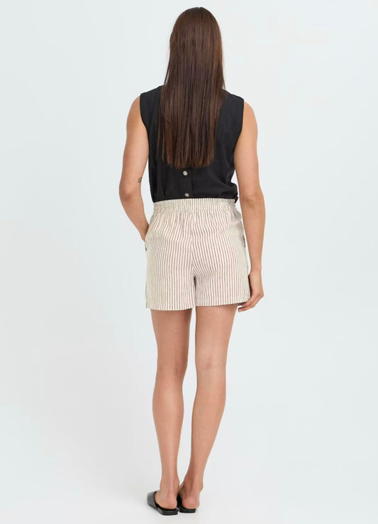 B Young BYfalakka Short Rainy Day Stripe