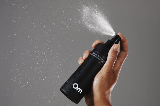 Om Organics Skincare Lavender + Lemongrass Essential Summer Spray 250ml