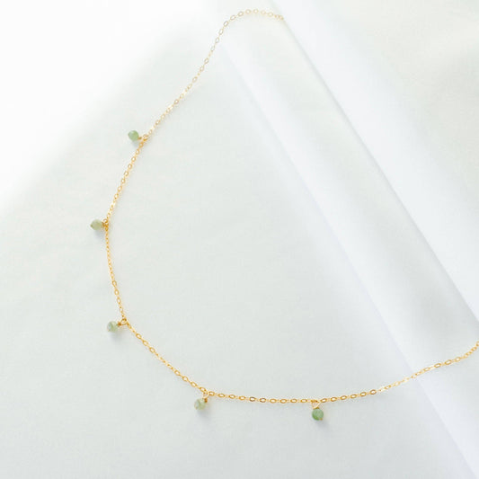 Petite Gold - Primrose Necklace: White (Natural Freshwater Pearls) / Gold Filled