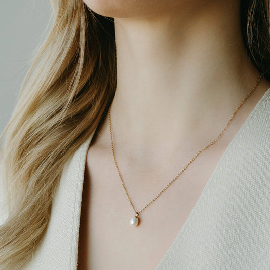 PETITE GOLD - Pearl Necklace