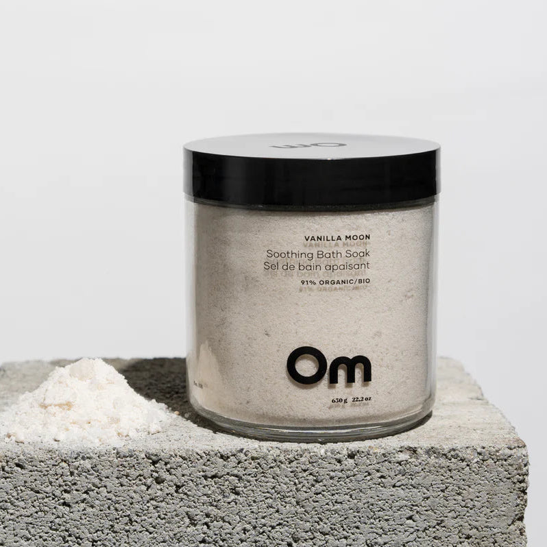 Om Organics Vanilla Moon Soothing Bath Soak - Full Size 630g