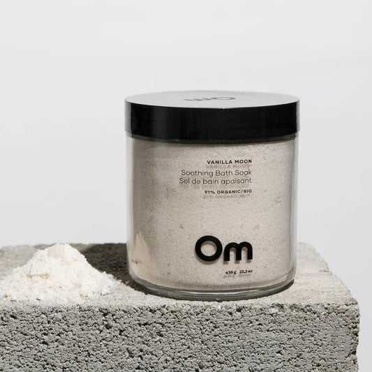 Om Organics Vanilla Moon Soothing Bath Soak - Full Size 630g