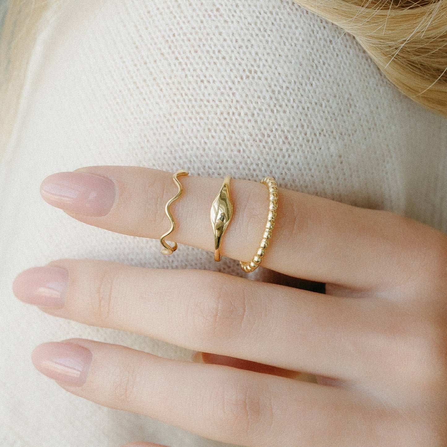 Petite Gold Wave Ring 6