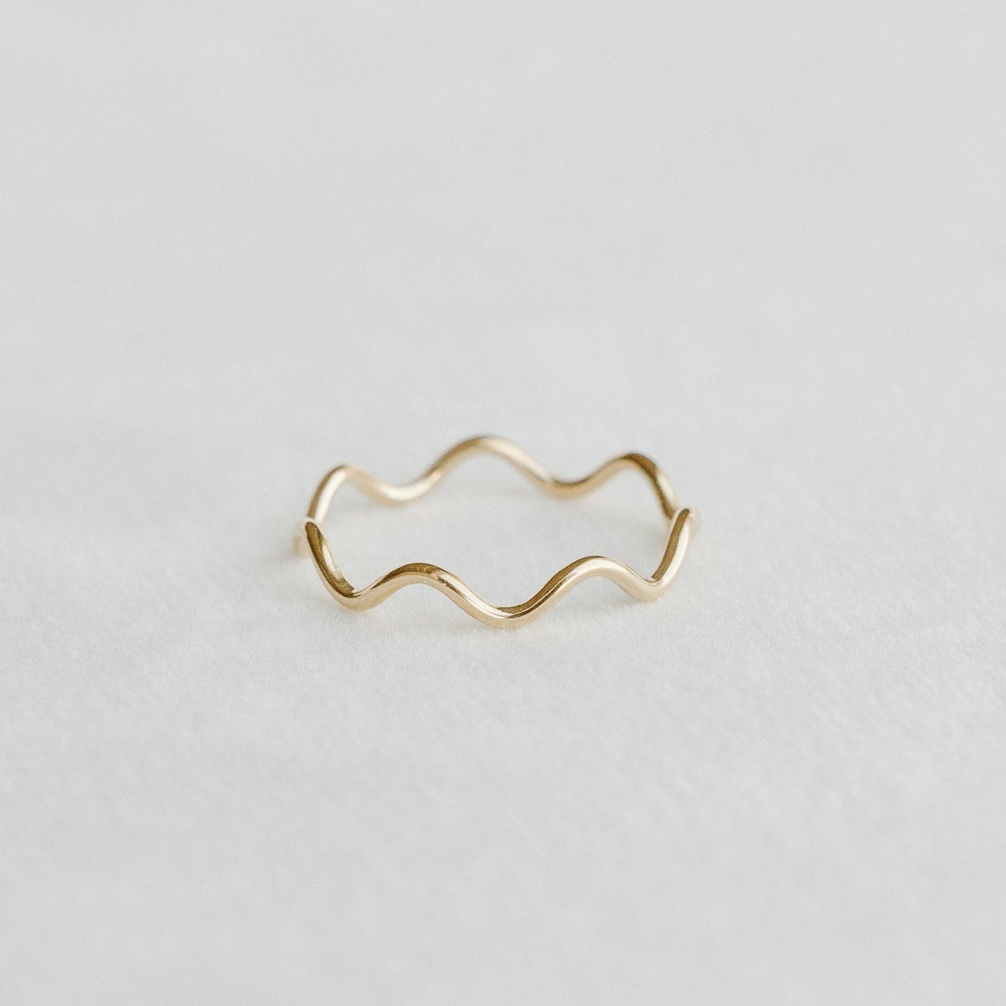 Petite Gold Wave Ring 7