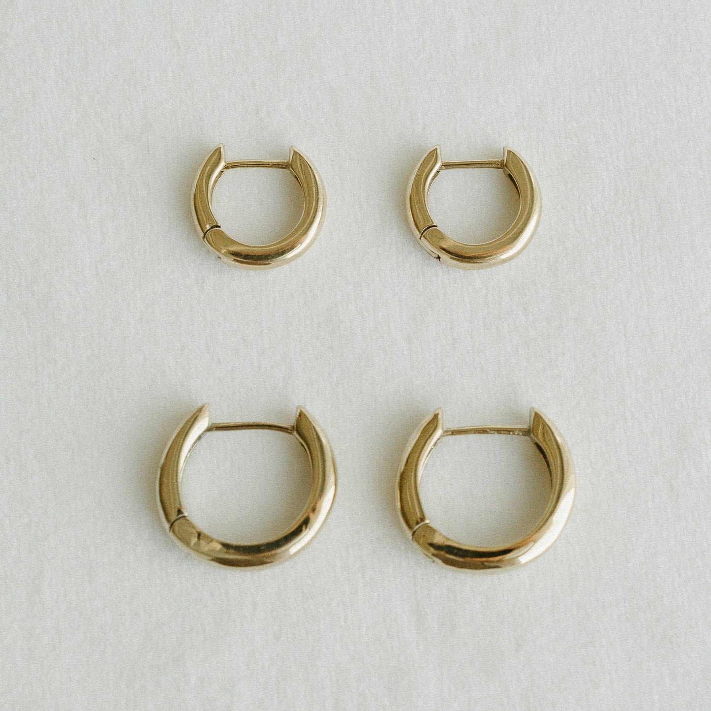 Petite Gold - Essential Hoops