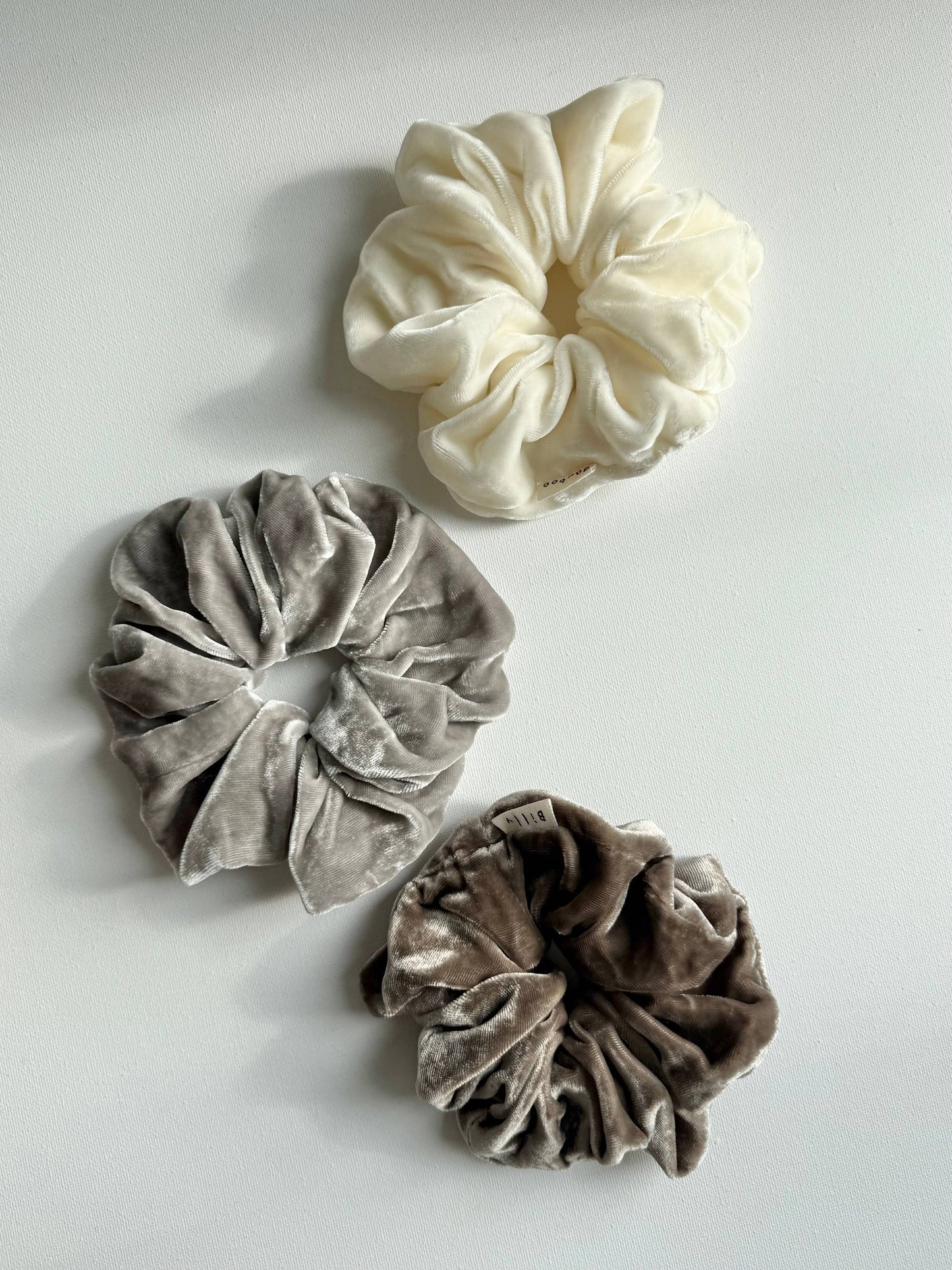 Billy Bamboo Silk Velvet Scrunchie - Silver