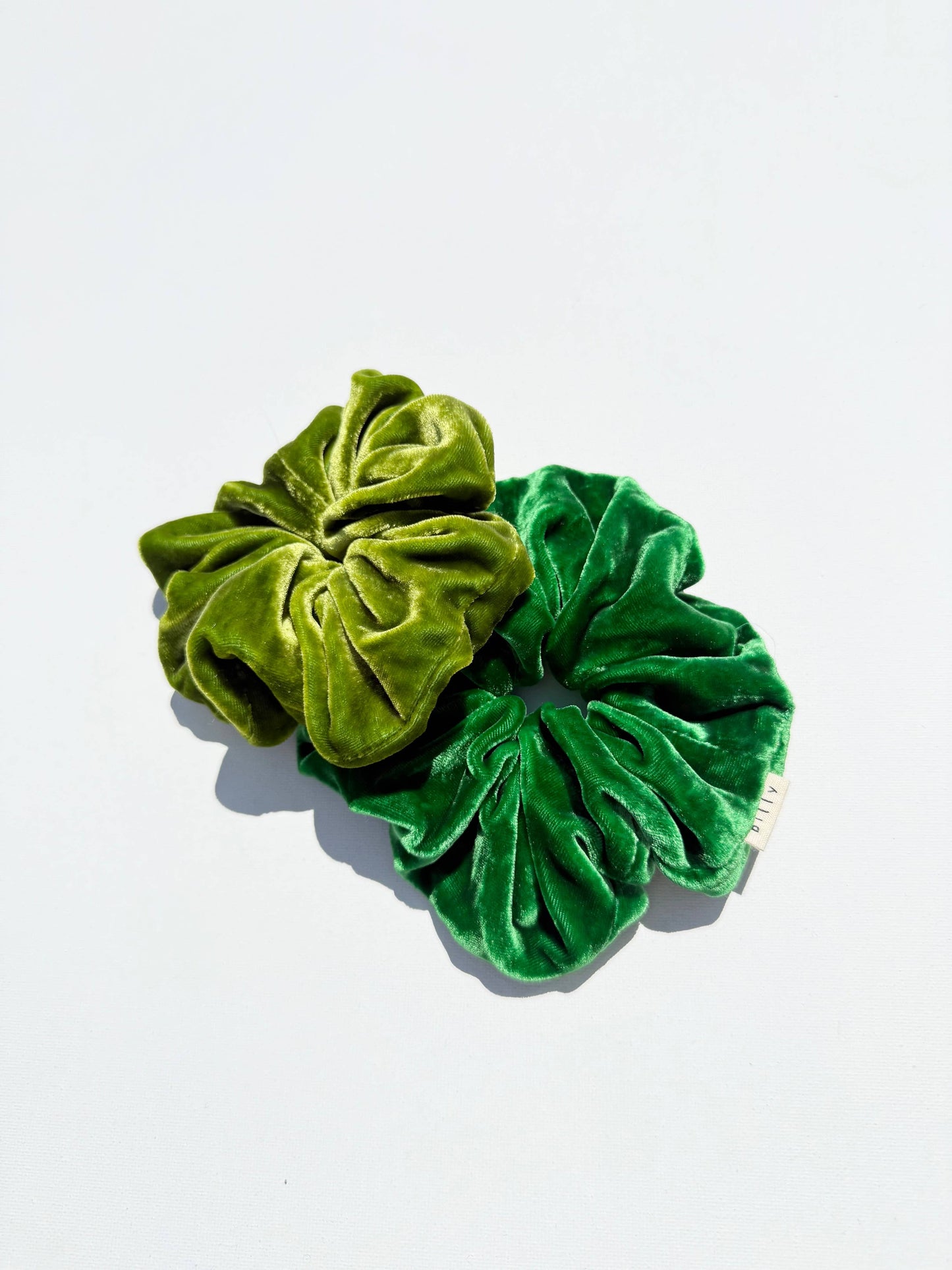 Billy Bamboo Silk Velvet Scrunchie - Peridot