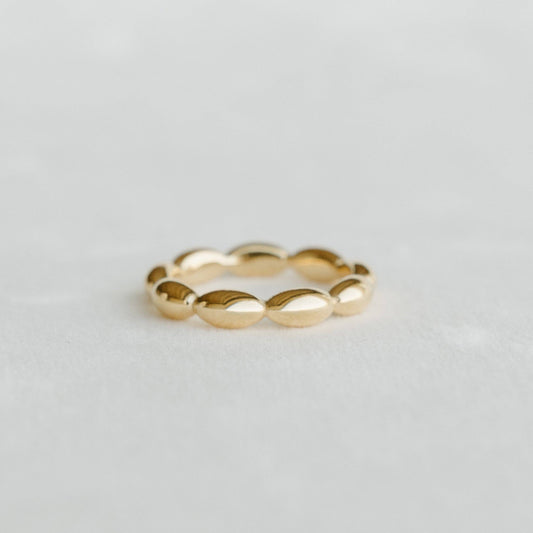 Petite Gold - Aura Ring: 7
