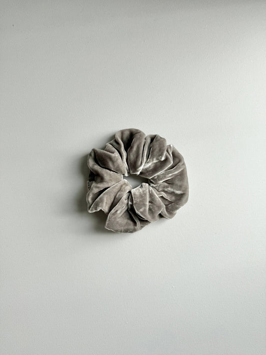 Billy Bamboo Silk Velvet Scrunchie - Silver