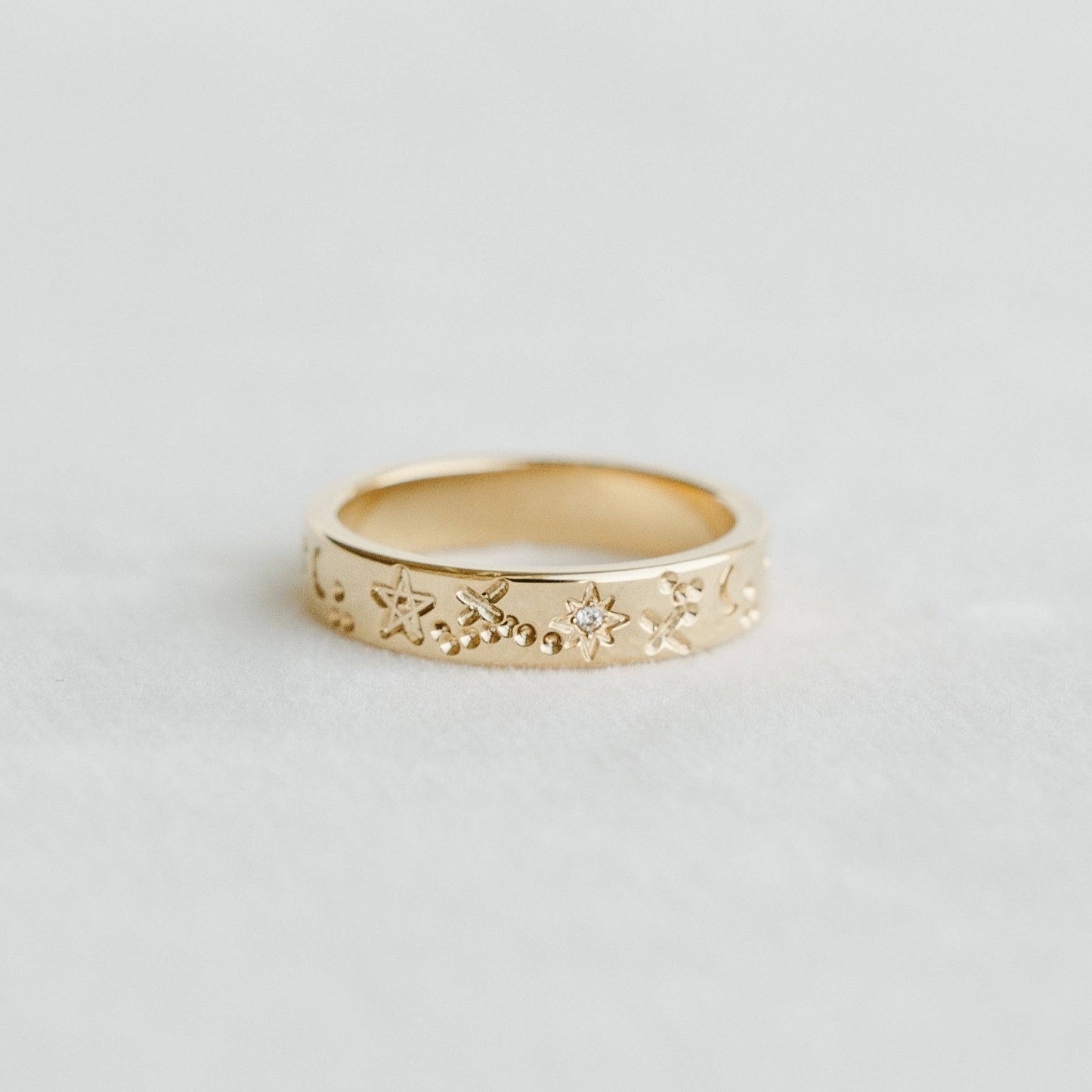 Petite Gold - Celeste Ring: 6