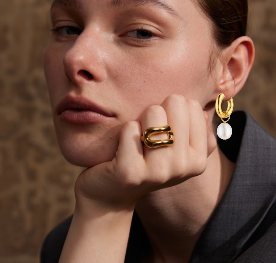 HoopLa - Natural Pearl Hoop Earring