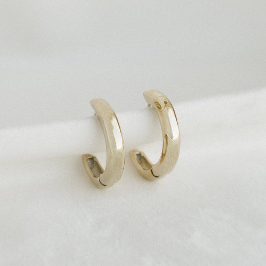 Petite Gold - Essential Hoops