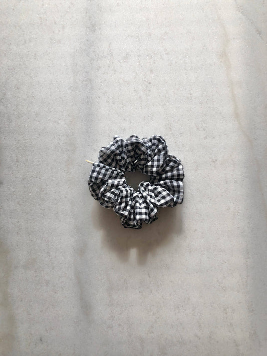 Billy Bamboo - Mini Gingham Seersucker Scrunchie Rock