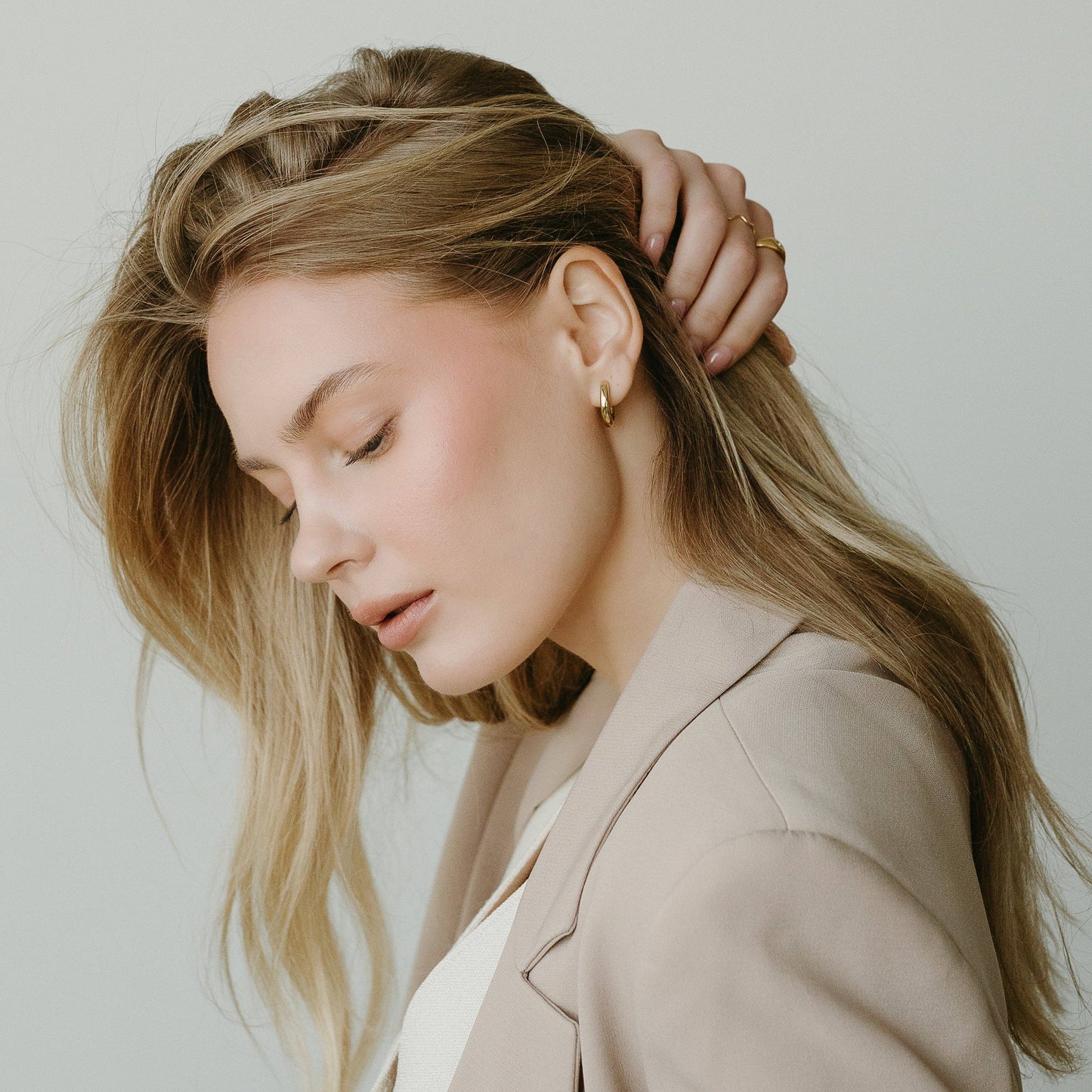Petite Gold - Essential Hoops