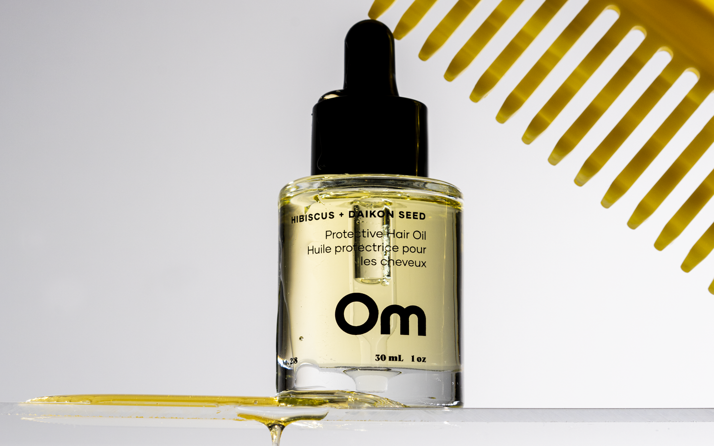 Om Organics Skincare Hibiscus + Daikon Seed Protective Hair Oil 30ml
