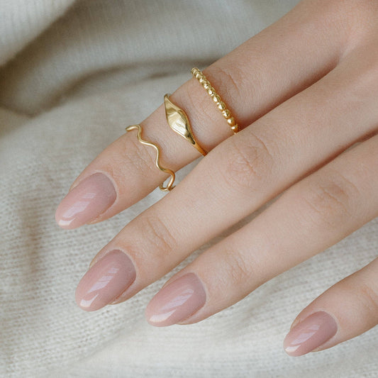 Petite Gold Wave Ring 8