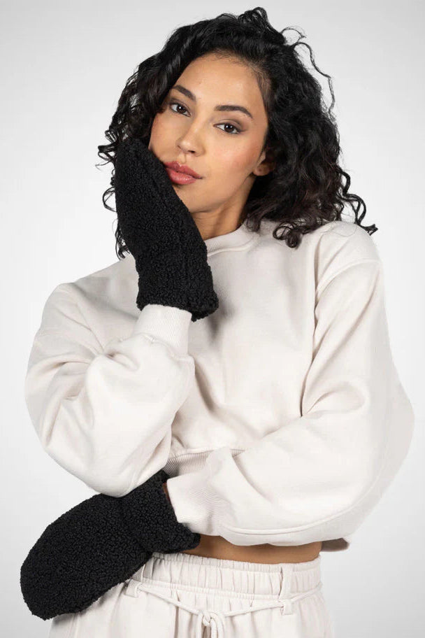 C'est Moi Teddy Mittens