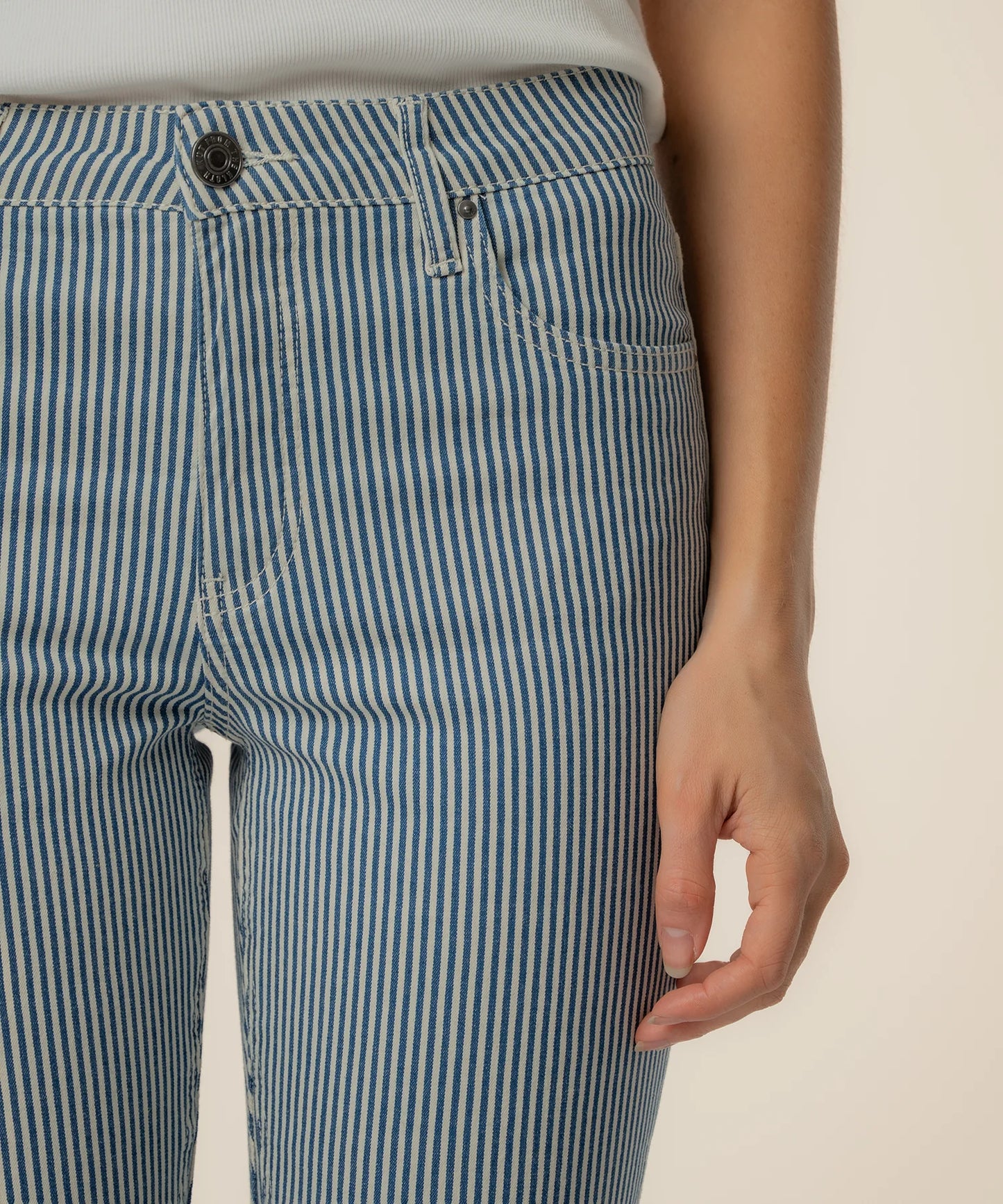Kut from the Kloth Kelsey Navy/Ivory