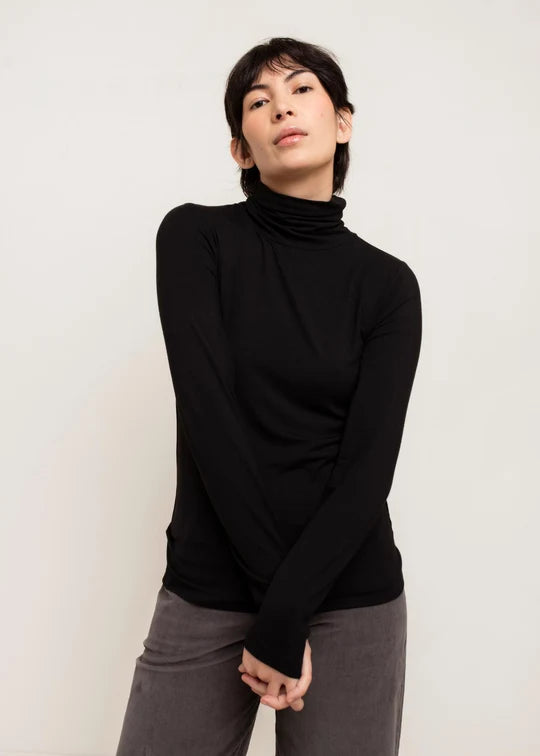 Paper Label Sarah Turtleneck