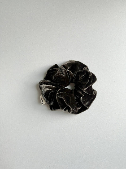 Billy Bamboo Silk Velvet Scrunchie - Black Pearl