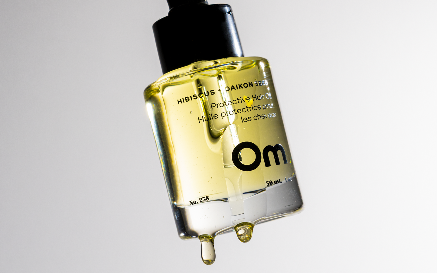 Om Organics Skincare Hibiscus + Daikon Seed Protective Hair Oil 30ml