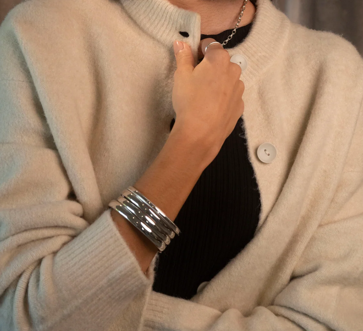HoopLa - Sofia-Hinge Bangle 14K Gold  Waterproof- PVD plated: Silver / Thin
