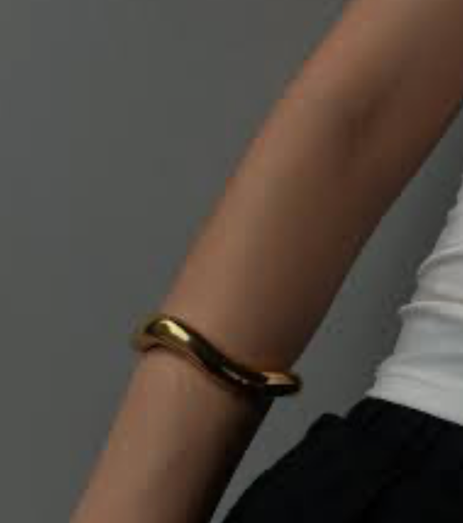 HoopLa - Editorial Wave Cuff Bangle Bracelet-14K Gold PVD- Recycled : Yellow Gold