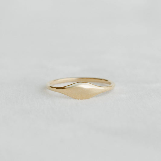 Petite Gold - Daisy Ring: 8