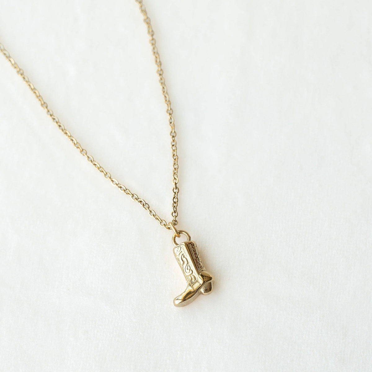 PETITE GOLD - The Boot Necklace