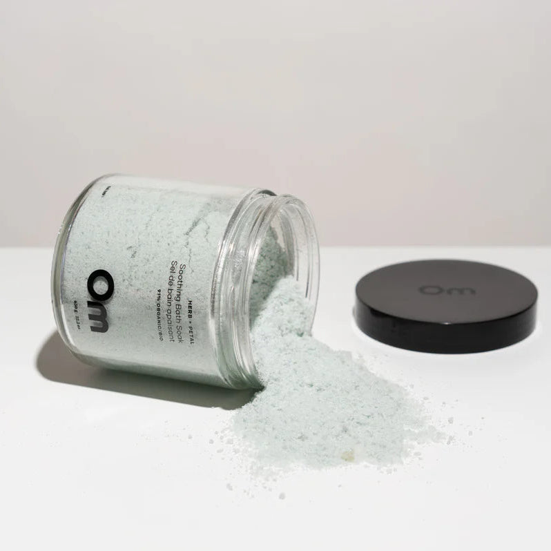 Om Organics Herb + Petal Soothing Bath Soak - Full Size 630g
